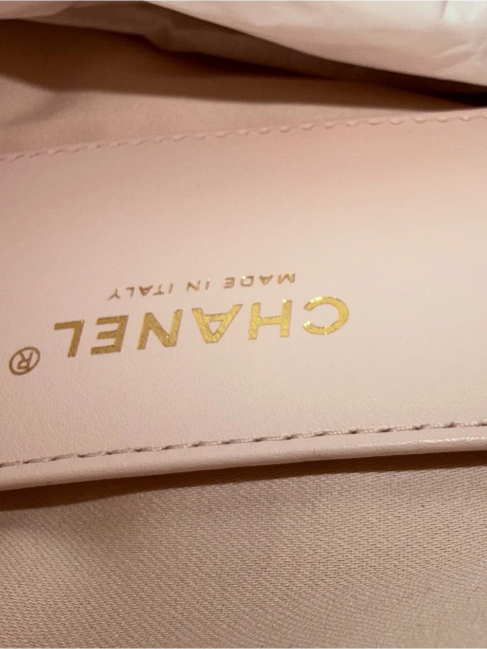 NEW Chanel 25S White Quilted Caviar Leather with Gold Hardware.  Medium.